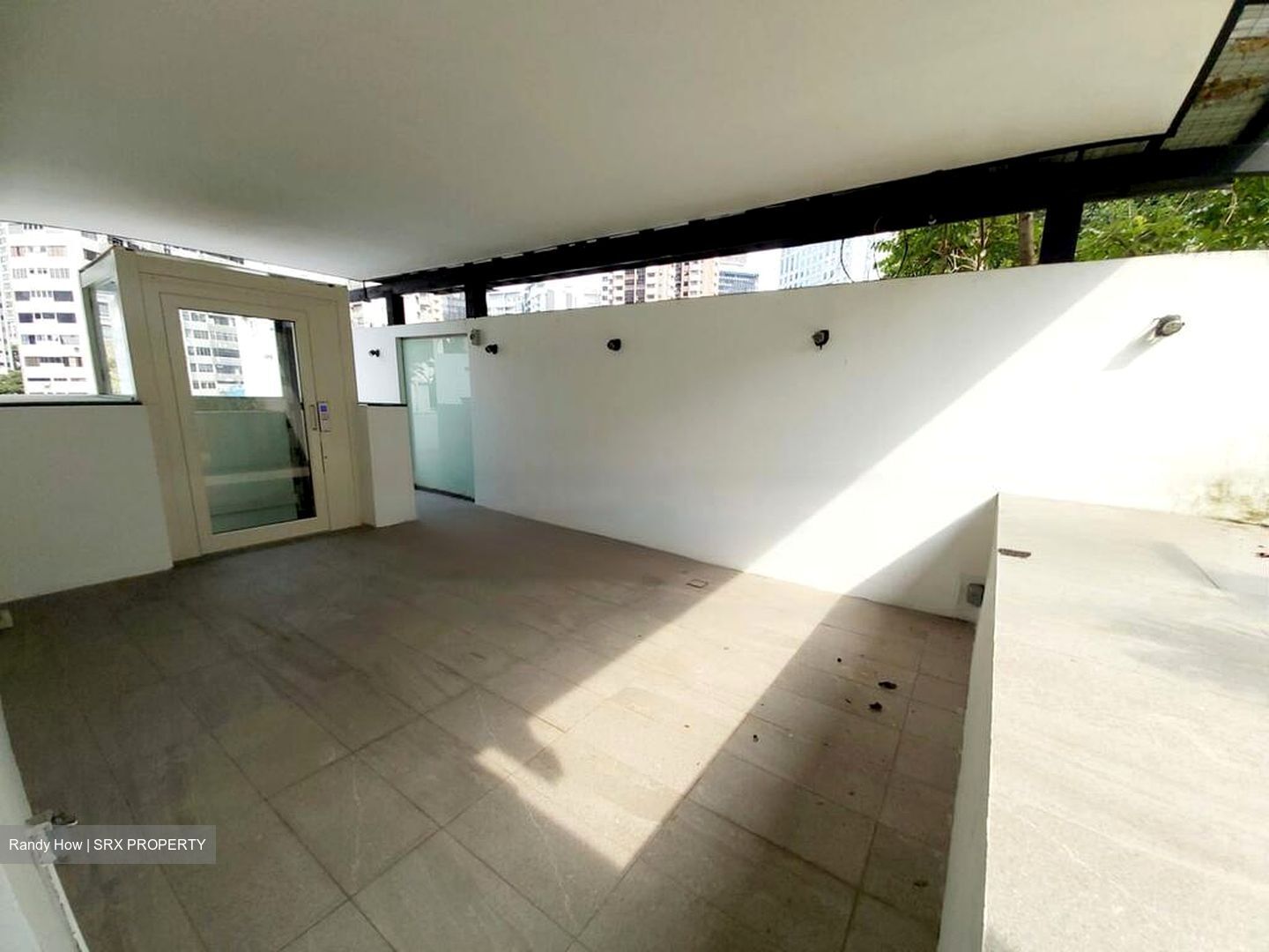 Orchard Road (D9), Terrace #480318371
